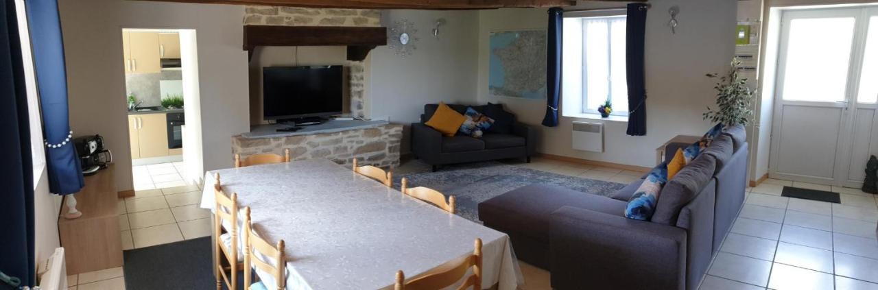 Charming Traditional 2-Bed Cottage Near Plémet Exteriör bild