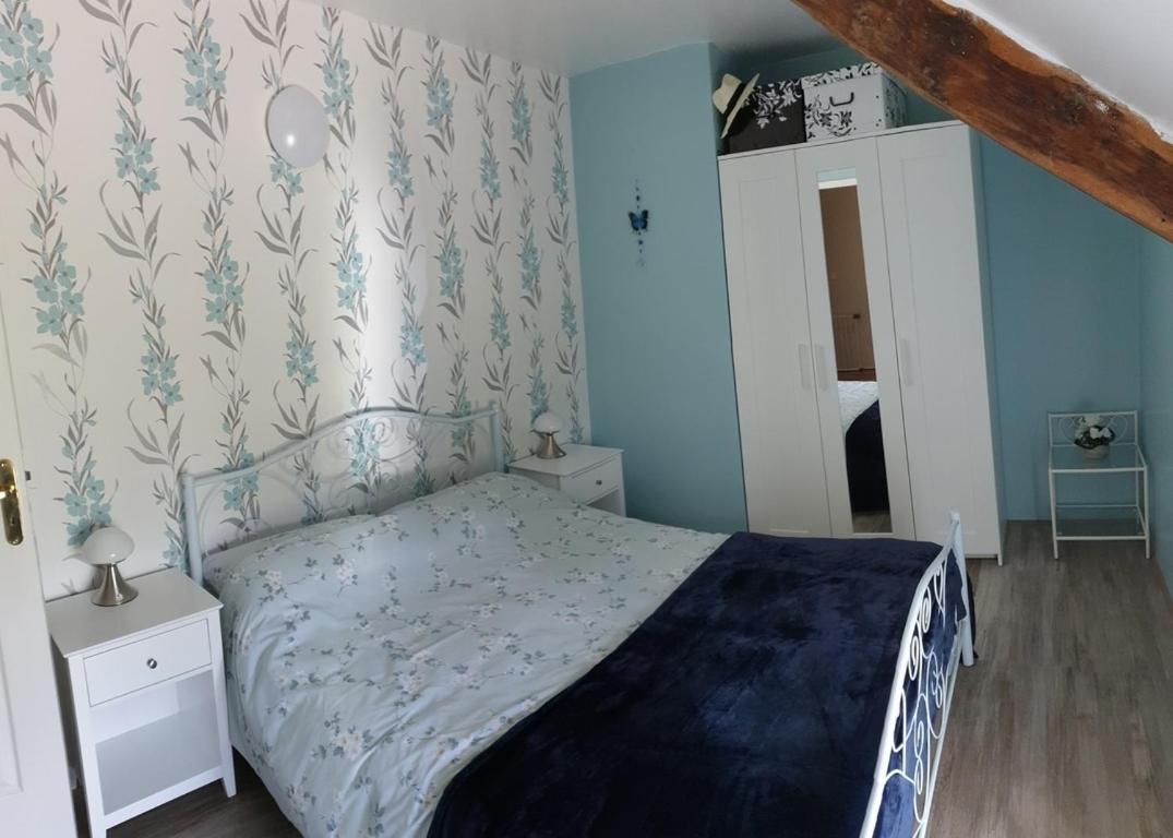 Charming Traditional 2-Bed Cottage Near Plémet Exteriör bild
