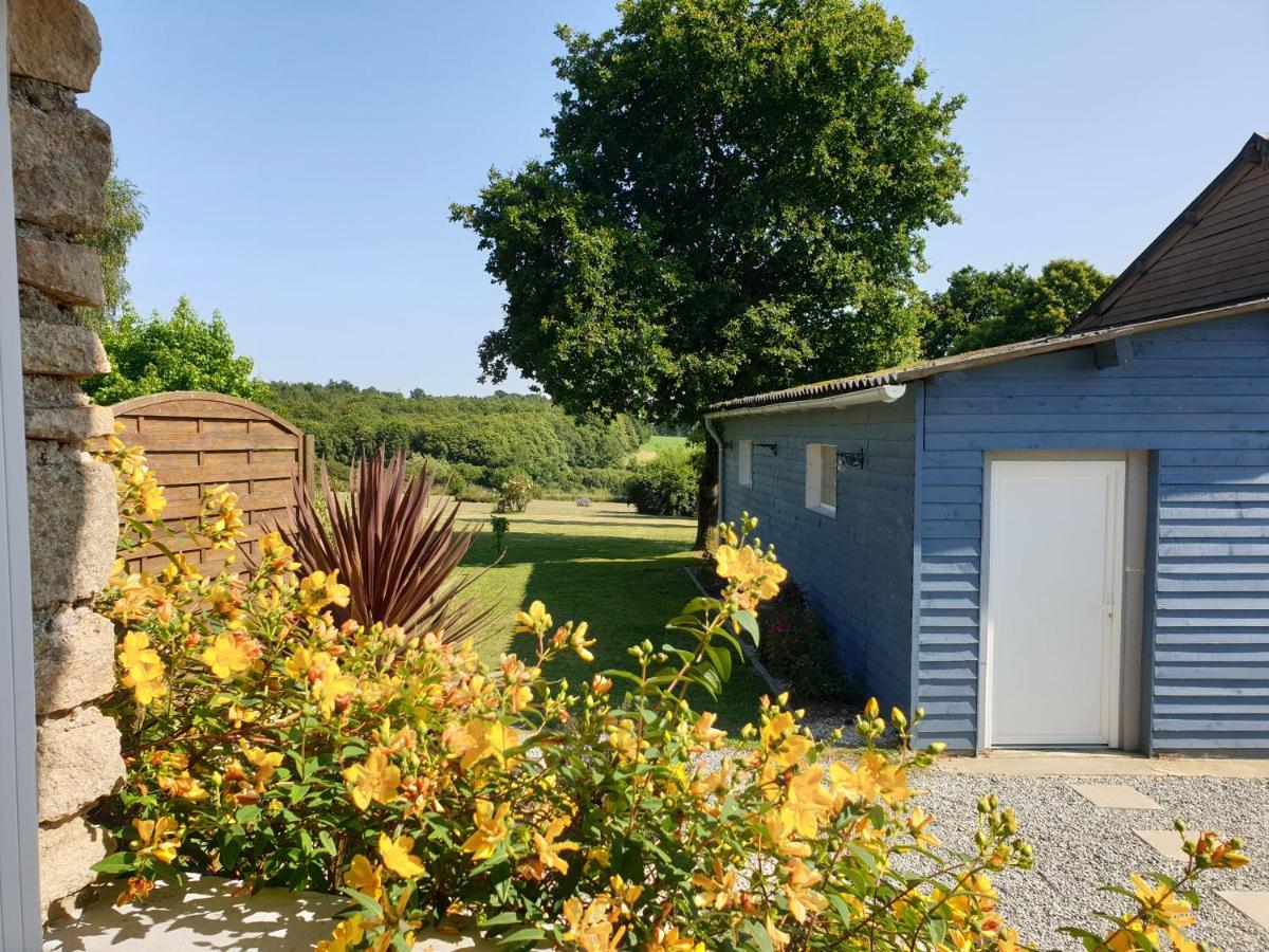 Charming Traditional 2-Bed Cottage Near Plémet Exteriör bild